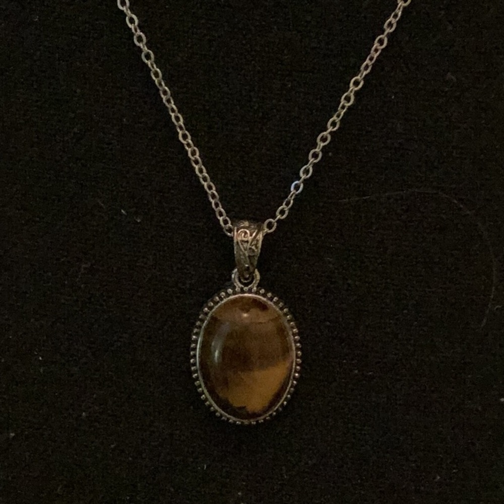 🌻New Brilliant Amber Stone Pendant Necklace So Fun to Wear Closet Must Have 🌻 - Picture 10 of 10